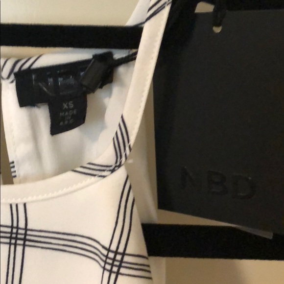 NWT, NBD Striped Halter Crop Blouse, B&W, XS - Picture 2 of 2